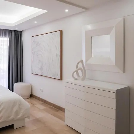 Luxury Urban Oasis With Sea View Estepona