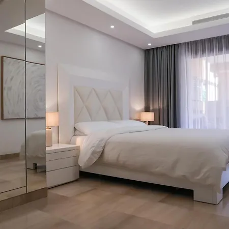 Luxury Urban Oasis With Sea View *