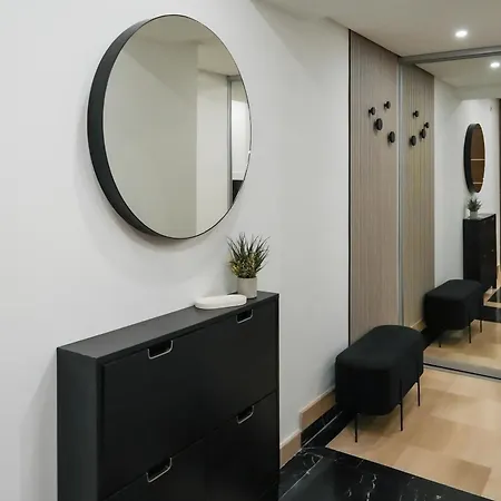 Luxury Urban Oasis With Sea View Estepona